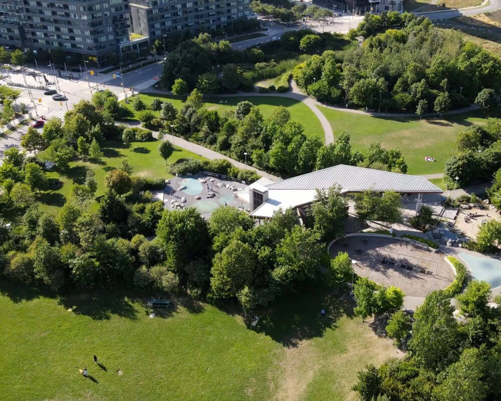 Aerial photo of lush green park Canary District